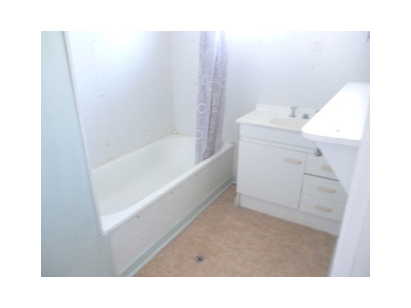 7 Gidyea Street, Blackwater QLD 4717