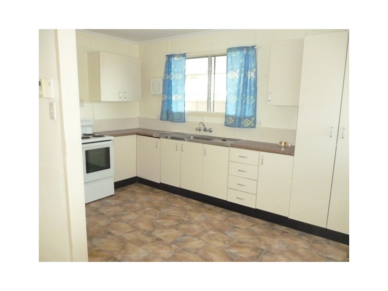 53 Littlefield Street, Blackwater QLD 4717