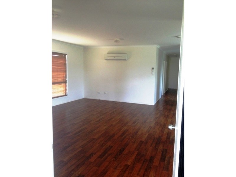 10 Hunter Street, Blackwater QLD 4717