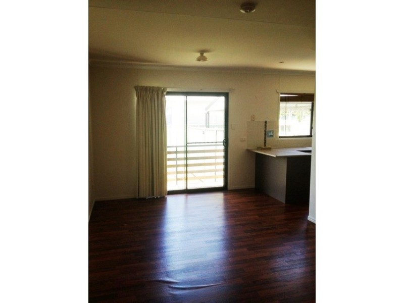 10 Hunter Street, Blackwater QLD 4717