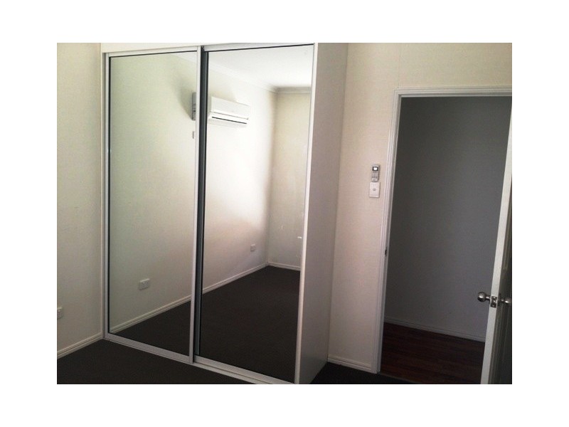 10 Hunter Street, Blackwater QLD 4717