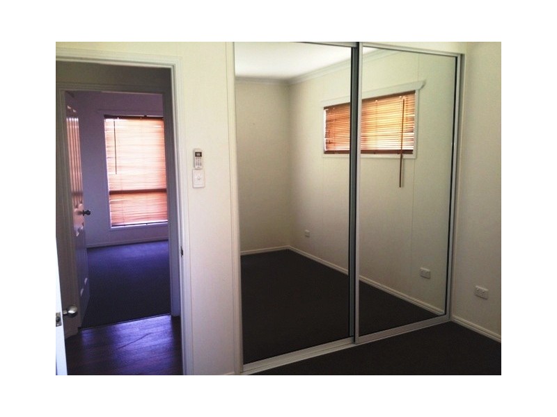 10 Hunter Street, Blackwater QLD 4717