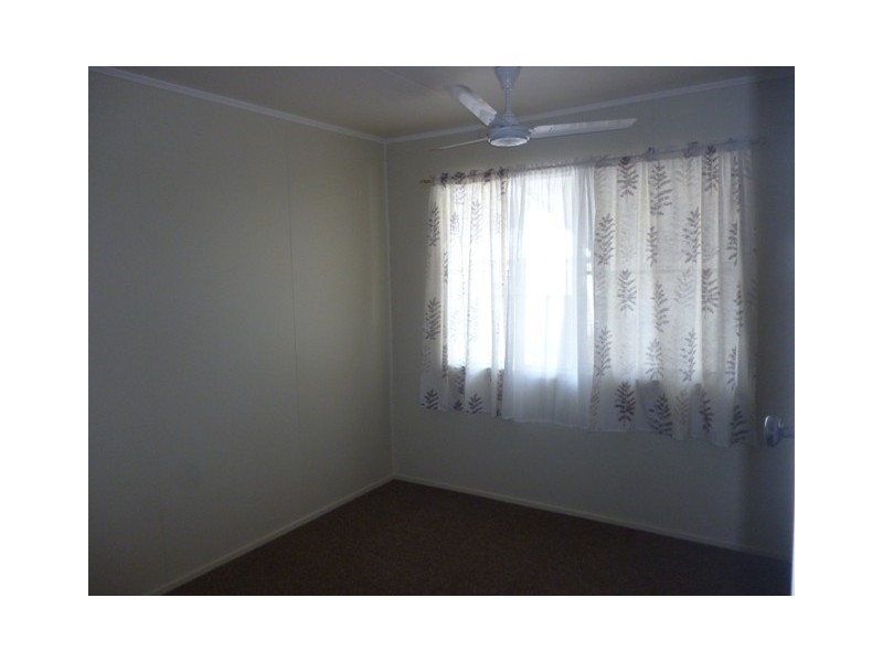 50 Wattle St, Blackwater QLD 4717