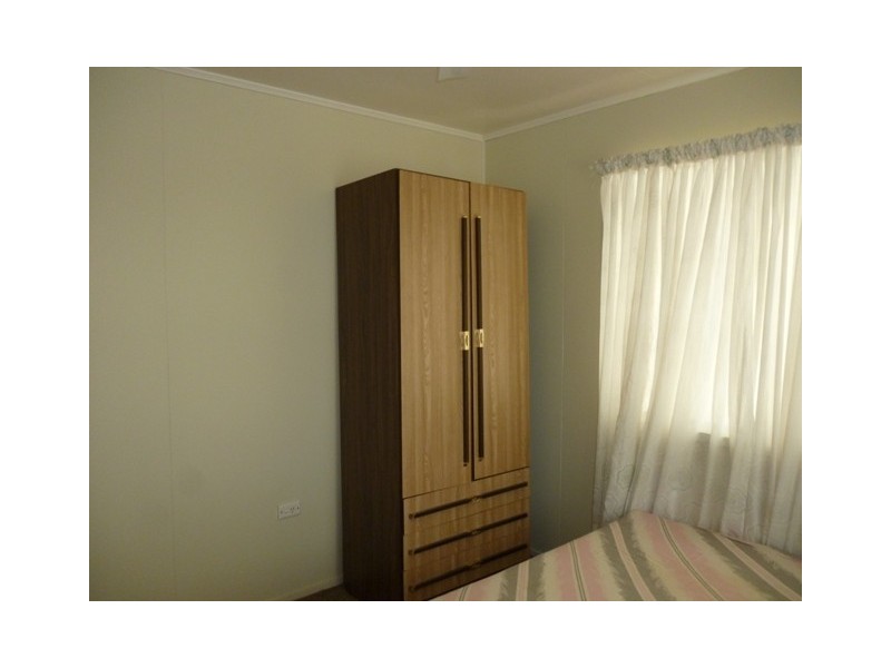 50 Wattle St, Blackwater QLD 4717