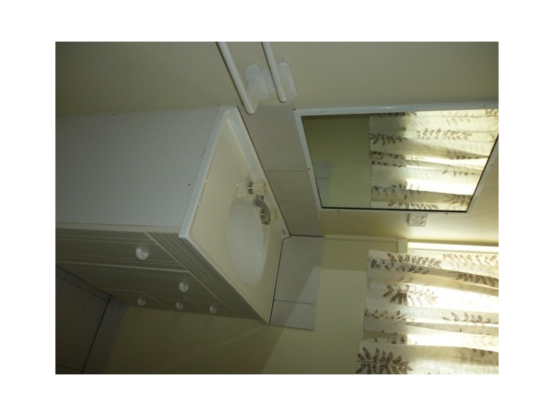 50 Wattle St, Blackwater QLD 4717