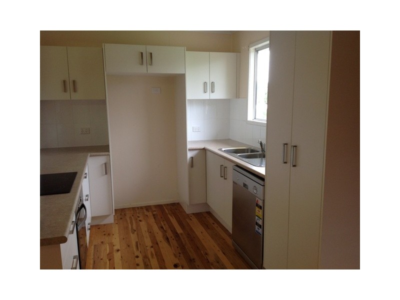 10 Acacia Street, Blackwater QLD 4717