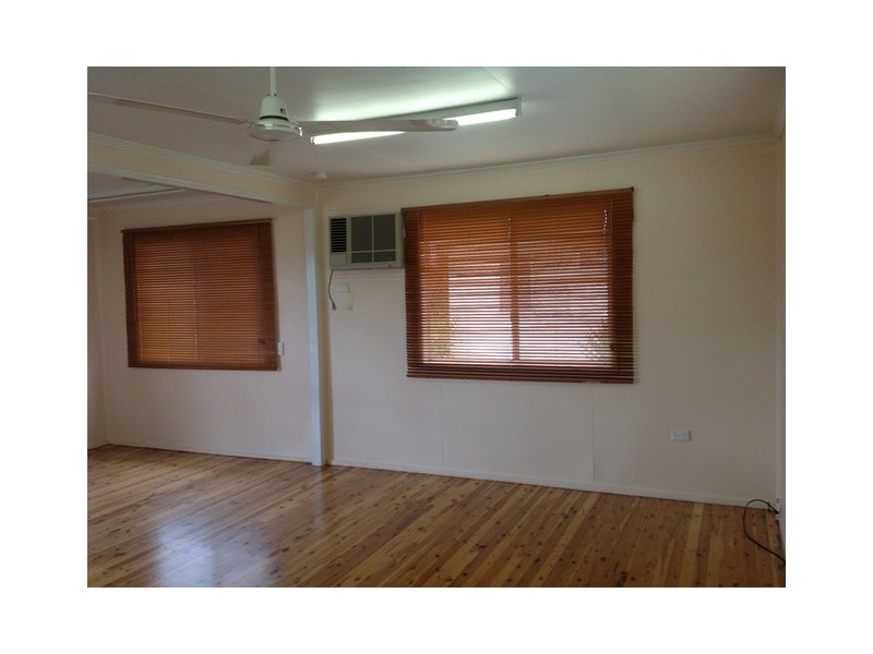 10 Acacia Street, Blackwater QLD 4717