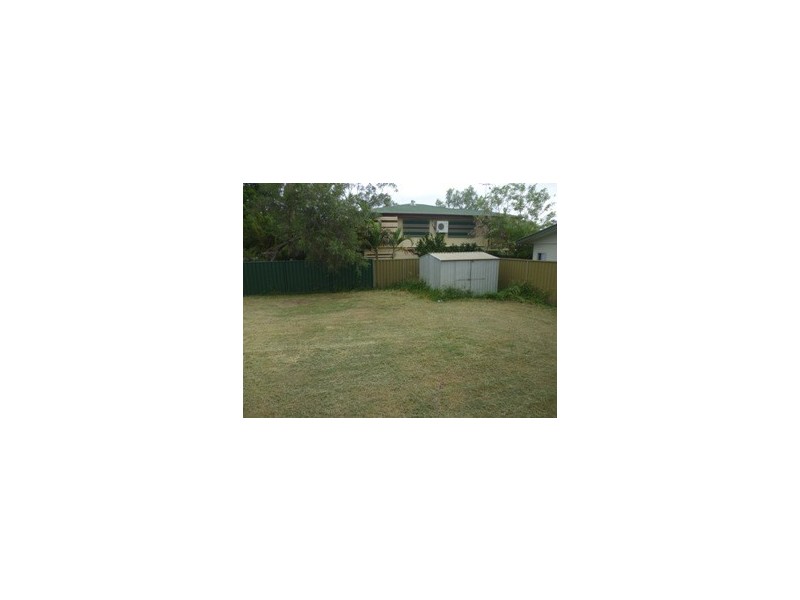 2 ARNOLD STREET, Blackwater QLD 4717