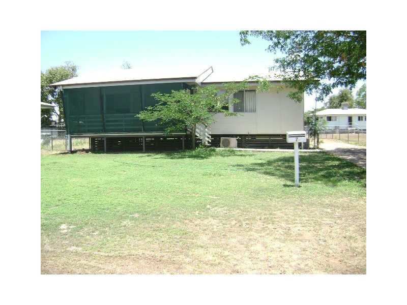 7 Eucalyptus Street, Blackwater QLD 4717
