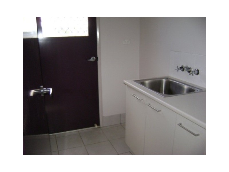 6 Cork Street, Blackwater QLD 4717