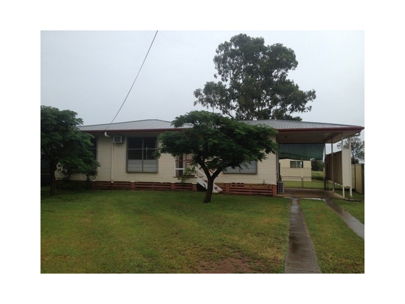 30 Littlefield Street, Blackwater QLD 4717