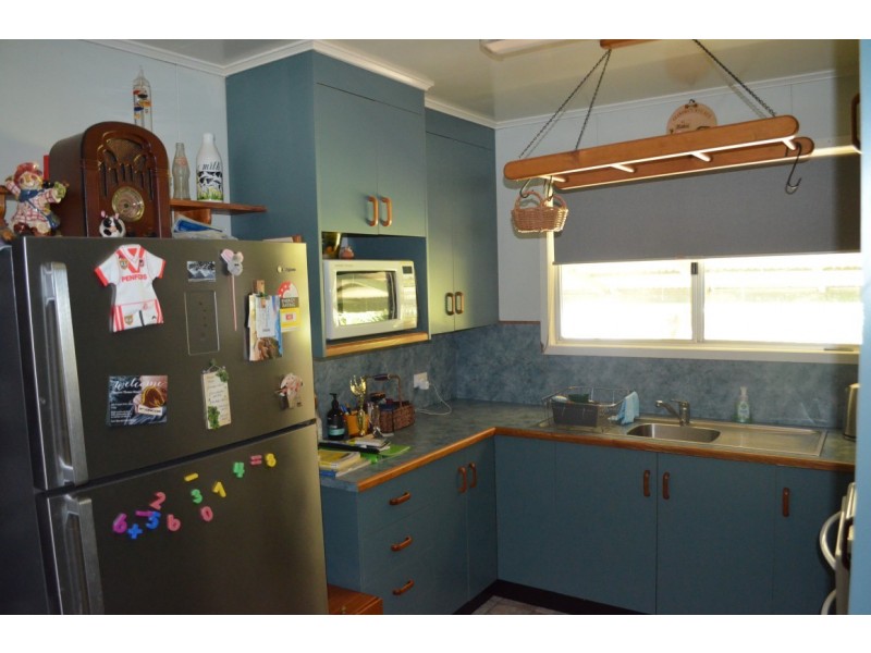 28 Bottletree Avenue, Blackwater QLD 4717