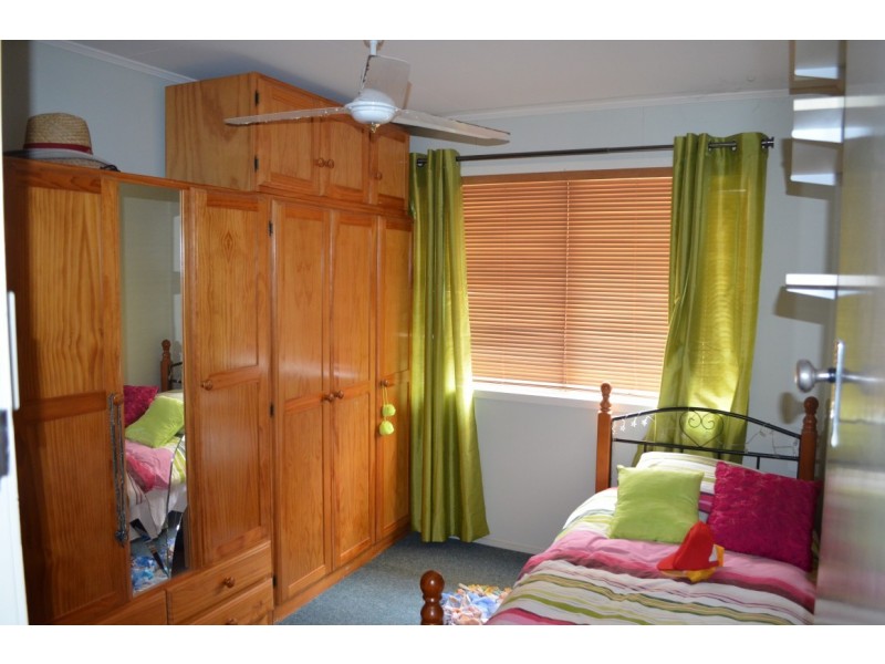 28 Bottletree Avenue, Blackwater QLD 4717