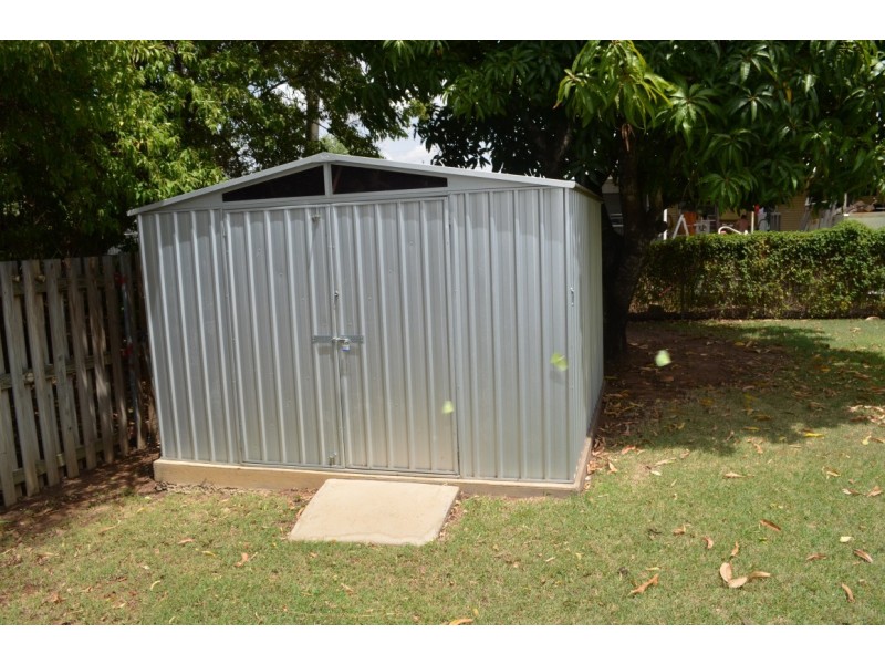 28 Bottletree Avenue, Blackwater QLD 4717