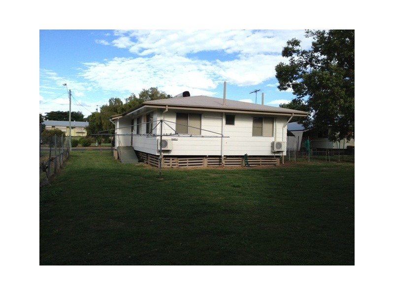 78 Arthur Street, Blackwater QLD 4717