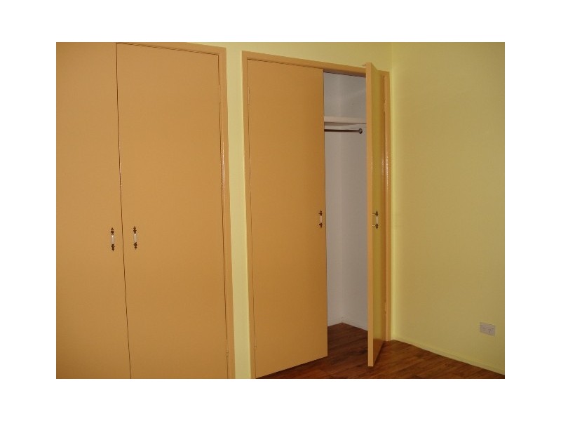 1 Rosewood St, Blackwater QLD 4717