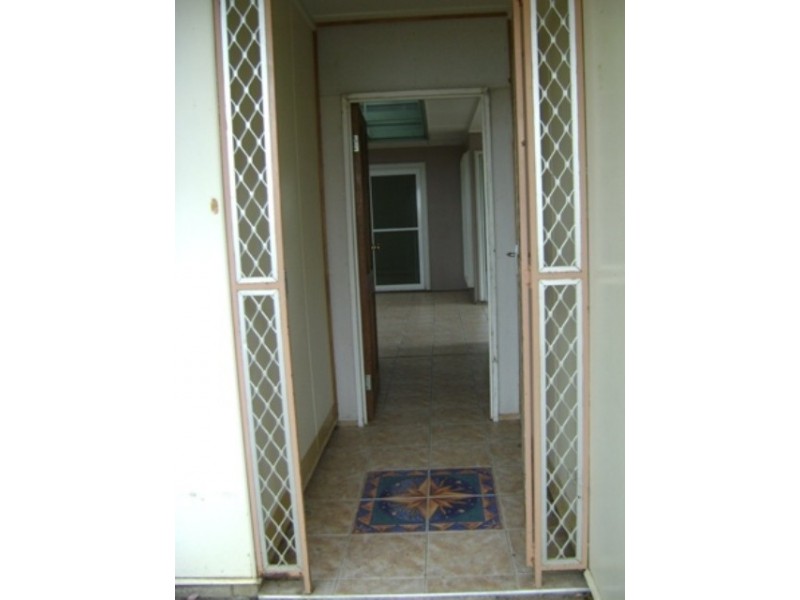 49 Evans Street, Blackwater QLD 4717