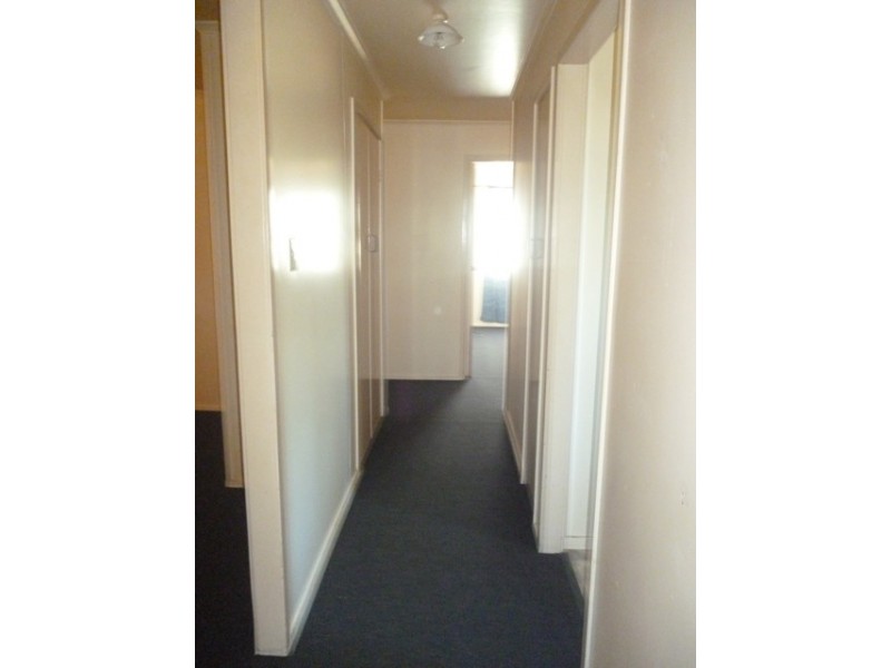 1 Gum Street, Blackwater QLD 4717