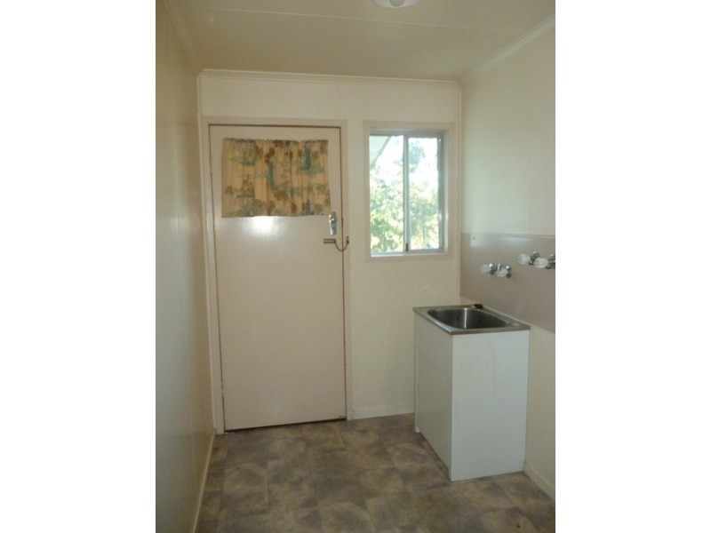 1 Gum Street, Blackwater QLD 4717