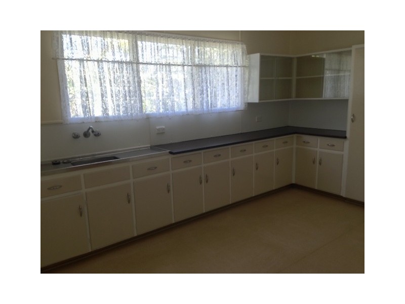 22 Fay Street, Blackwater QLD 4717