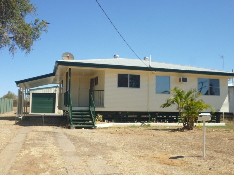67 Wattle Street, Blackwater QLD 4717