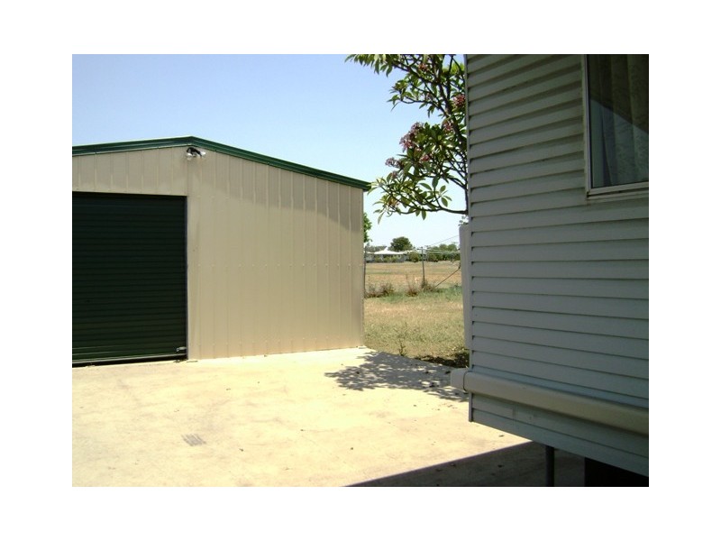 67 Wattle Street, Blackwater QLD 4717