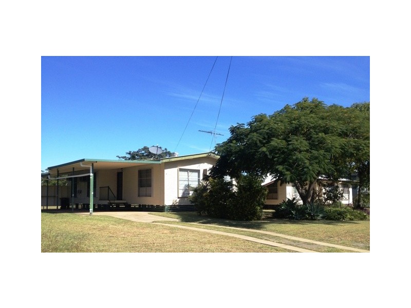 9 Bean Street, Blackwater QLD 4717