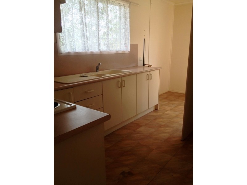 9 Bean Street, Blackwater QLD 4717