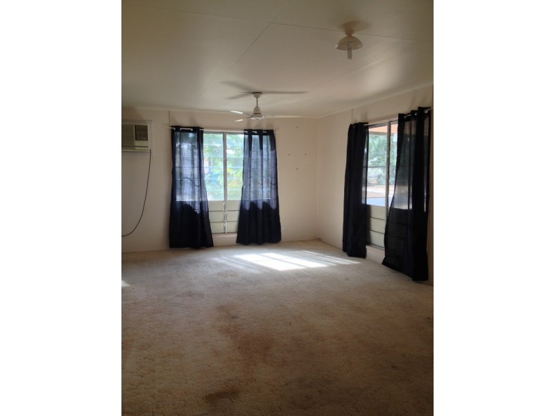 9 Bean Street, Blackwater QLD 4717
