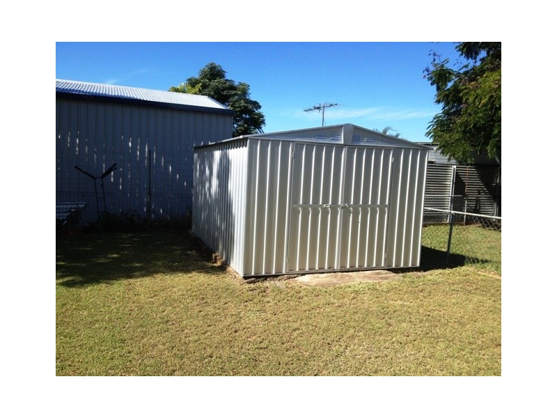 9 Bean Street, Blackwater QLD 4717