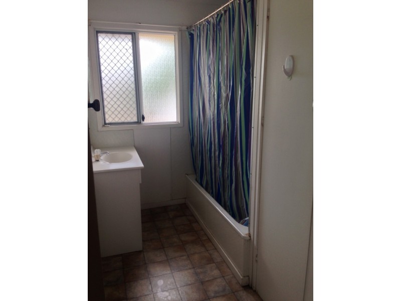 25 Seeman Street, Blackwater QLD 4717