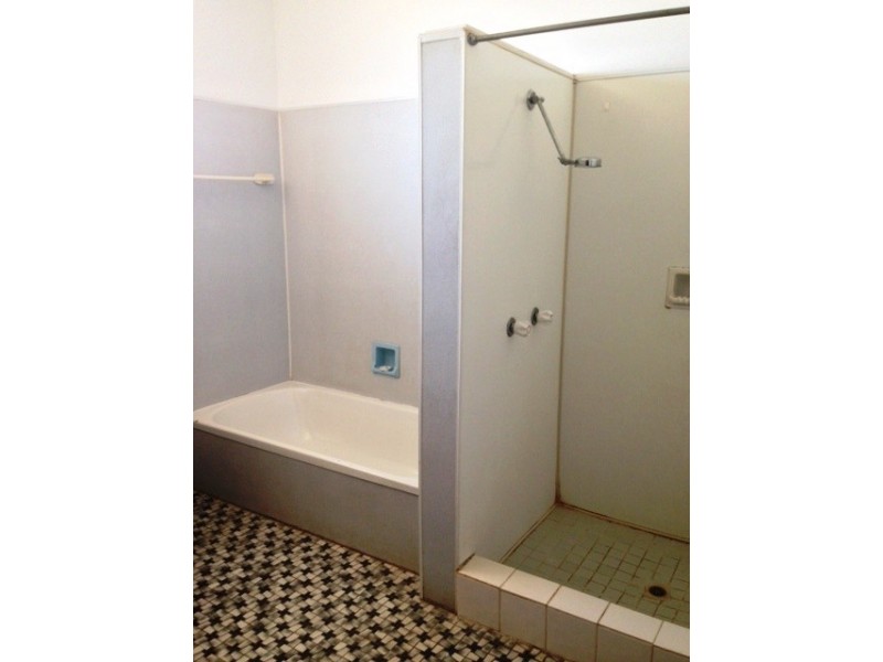 21 Acacia Street, Blackwater QLD 4717