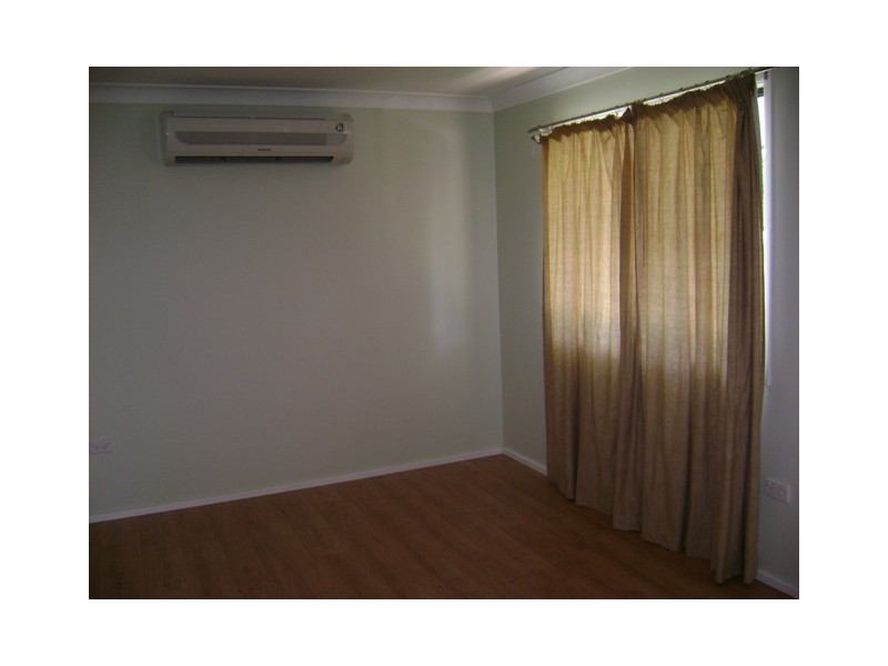 2/13 Boronia Street, Blackwater QLD 4717