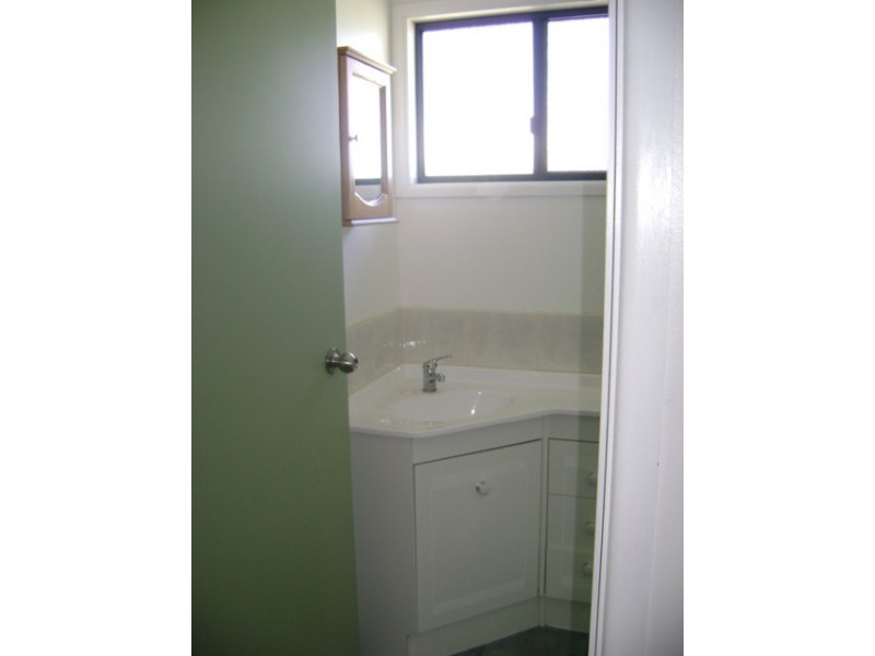 2/13 Boronia Street, Blackwater QLD 4717