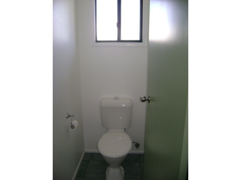 2/13 Boronia Street, Blackwater QLD 4717