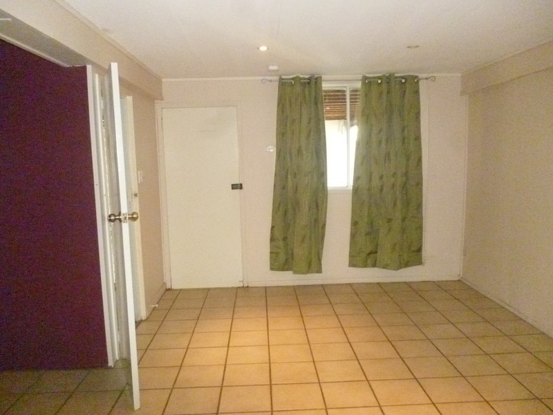 33 Hunter Street, Blackwater QLD 4717