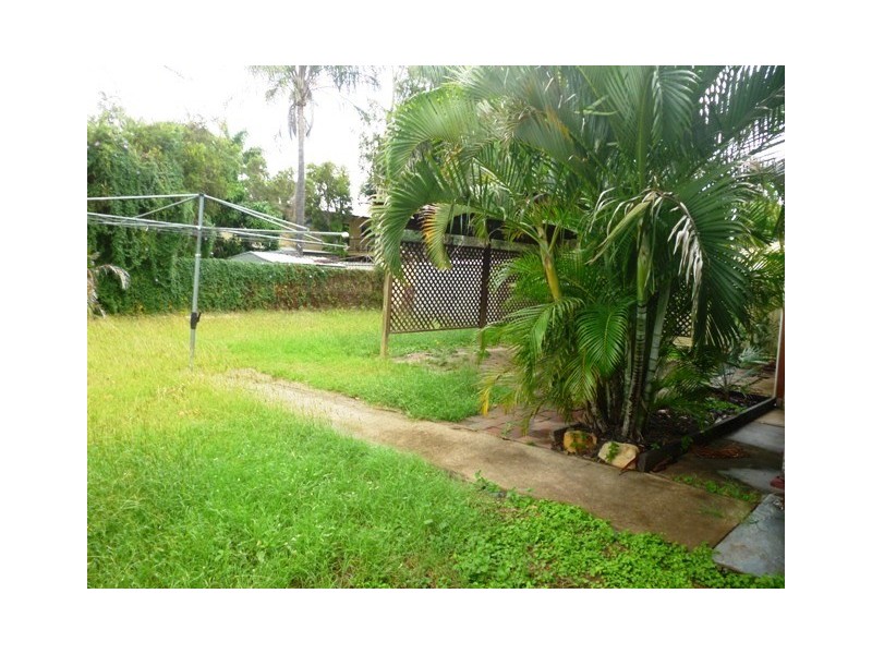 33 Hunter Street, Blackwater QLD 4717