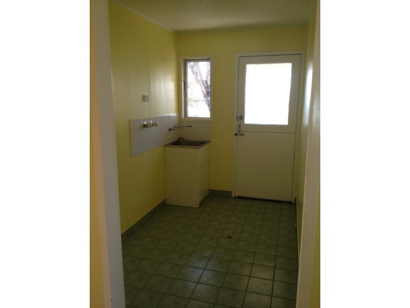 9 Elm Street, Blackwater QLD 4717