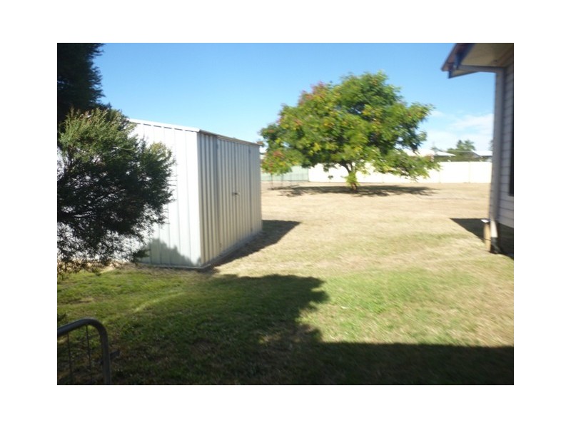 27 Taurus Street, Blackwater QLD 4717