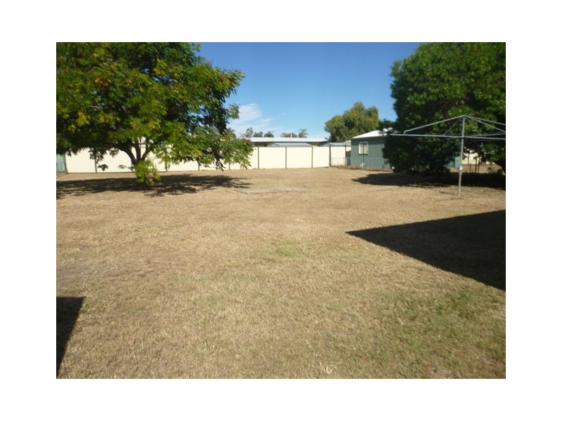 27 Taurus Street, Blackwater QLD 4717
