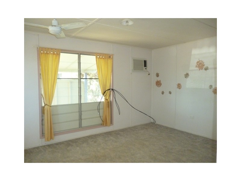 27 Taurus Street, Blackwater QLD 4717
