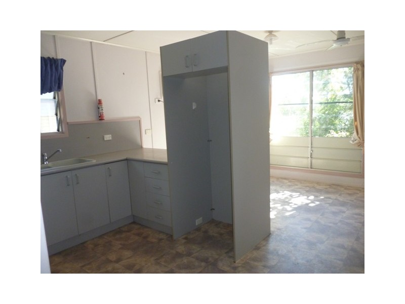 27 Taurus Street, Blackwater QLD 4717