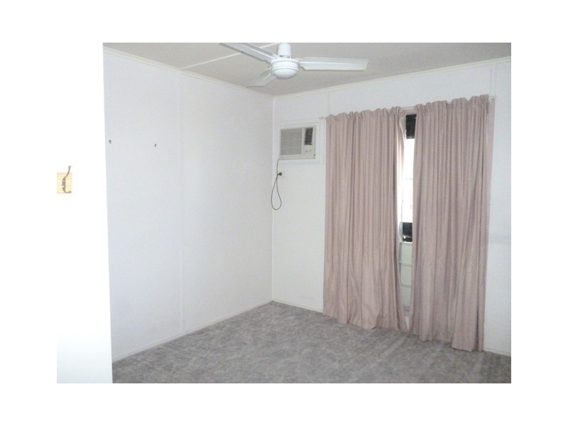 27 Taurus Street, Blackwater QLD 4717