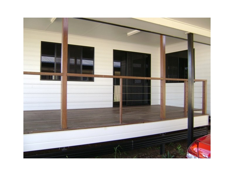 8 SANDALWOOD STREET, Blackwater QLD 4717