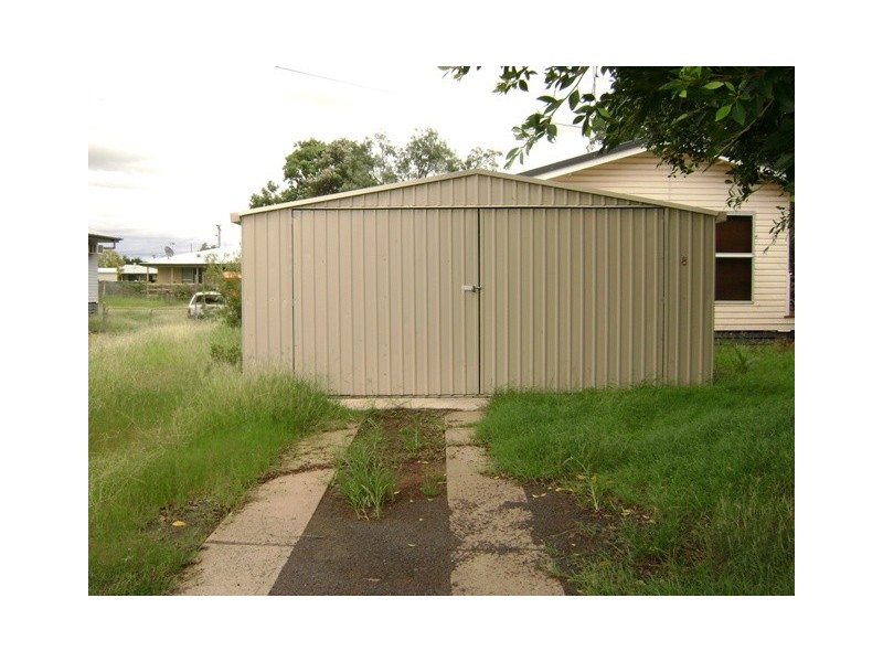8 SANDALWOOD STREET, Blackwater QLD 4717