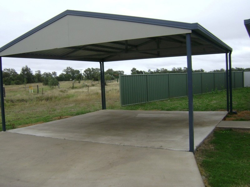 2 Hunter Street, Blackwater QLD 4717