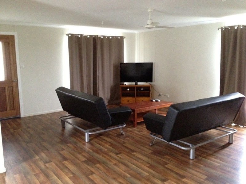 2 Hunter Street, Blackwater QLD 4717