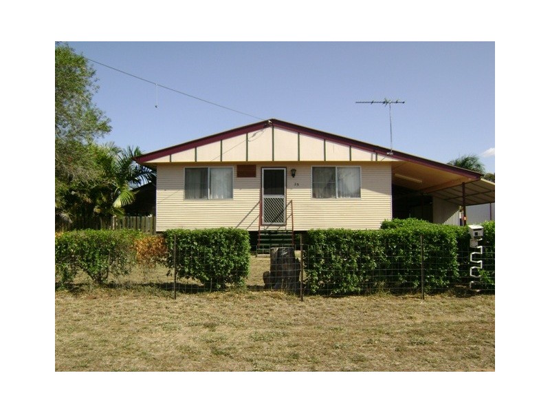 25 Wattle Street, Blackwater QLD 4717