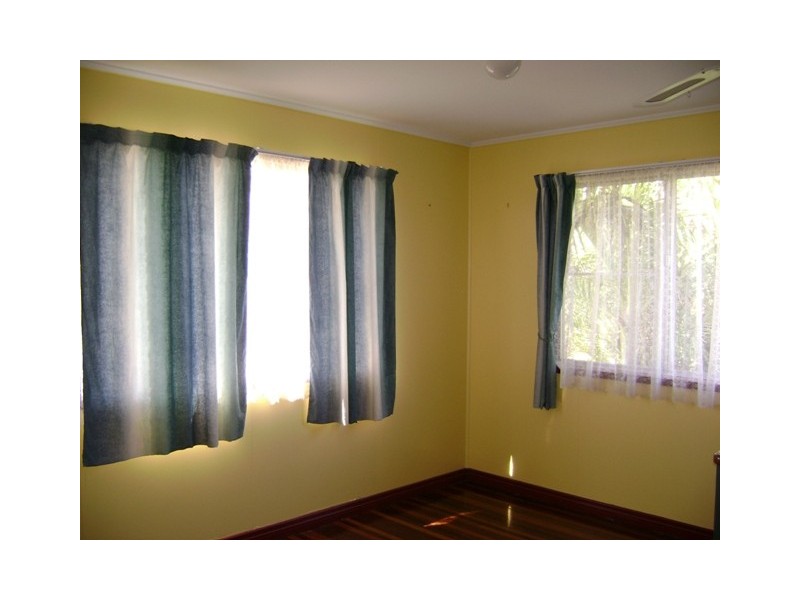 25 Wattle Street, Blackwater QLD 4717