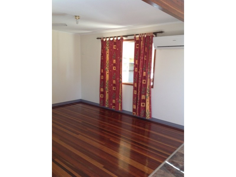 25 Wattle Street, Blackwater QLD 4717